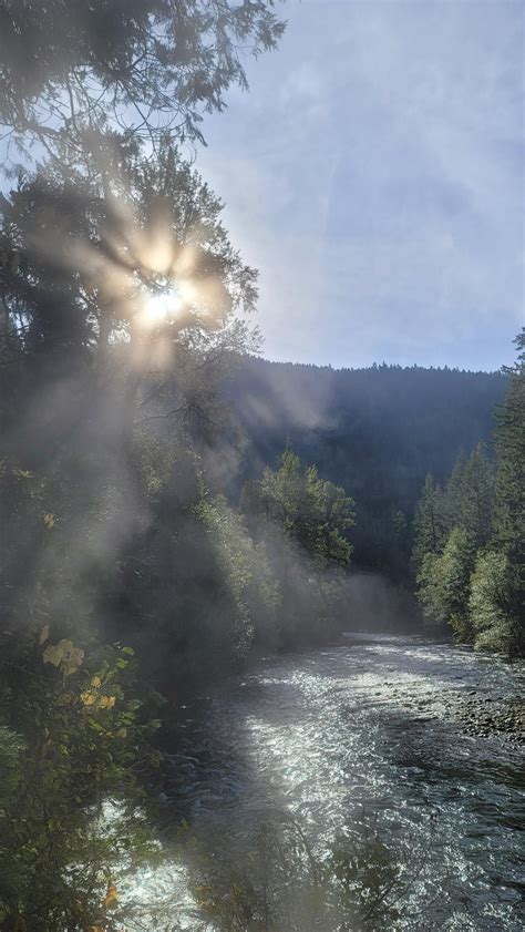 The actual Belknap Hot Springs lodge in Oregon: : r/DaysGone