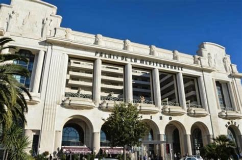 Top 12 Examples of Art Deco Architecture 2026