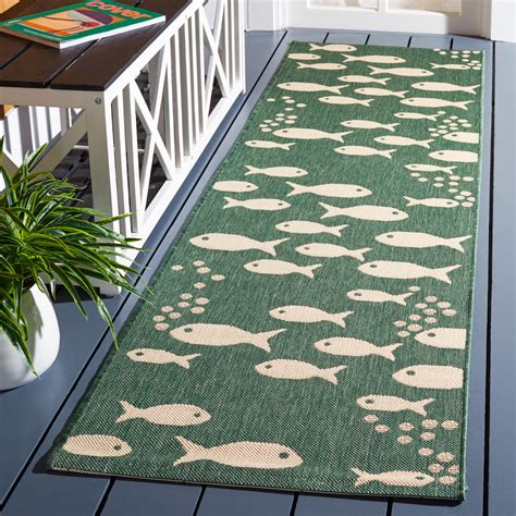 SAFAVIEH Courtyard Trena Fishes Indoor/Outdoor Runner Rug, Dark Green ...