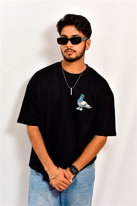 Sneaker Head Oversized Tshirt – Luka Originals