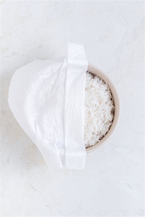 How To Reheat Rice So It Is Not Dry (4 Ways!) - The Yummy Bowl