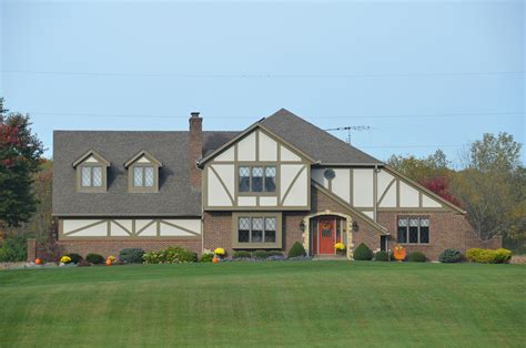 How Your Roof Affects Home Value and Curb Appeal - Riley's Roofing