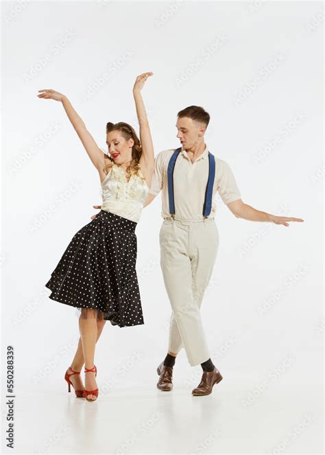 60s Dance Skirt Fling 的图像结果