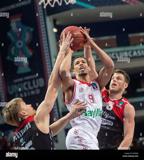 Vilnius, Lithuania. 7th Feb, 2018. Jared Cunningham (C) of FC Bayern ...