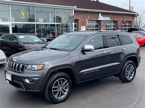 2018 Jeep Grand Cherokee Limited 4x4 Stock # 7578 for sale near Brookfield, WI | WI Jeep Dealer