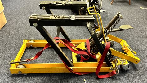 Harbor Freight Hydraulic Motorcycle/ATV Lift Floor Jack #112906 ...