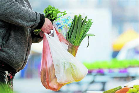 Etiqueta: BOLSAS PLASTICAS - La Tercera