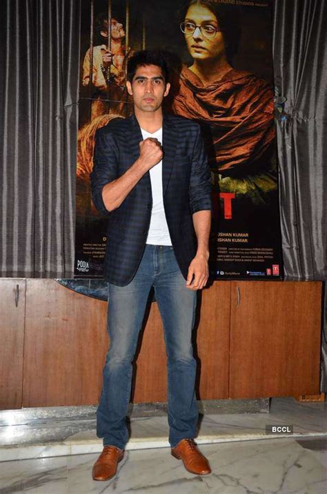 Aishwarya Rai Bachchan celebrates the success of Sarbjit on May 26 ...