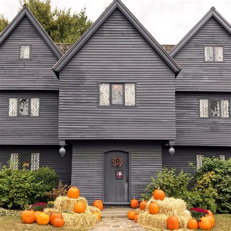 13 Reasons to Visit Salem In October - My Petite Joys | Witch house ...