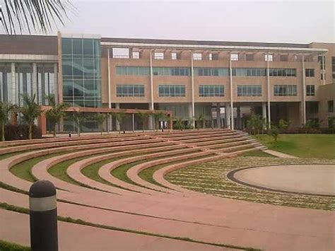 Tech Mahindra Office Photos | Glassdoor