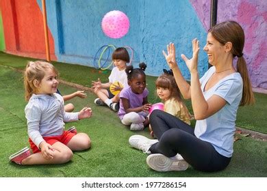 Play Ball Together 的图像结果