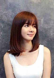 Style Medium Length Hair With Bangs by 30 Versatile Haircuts For Medium Length Hairs Style Medium Length Hair With Bangs
