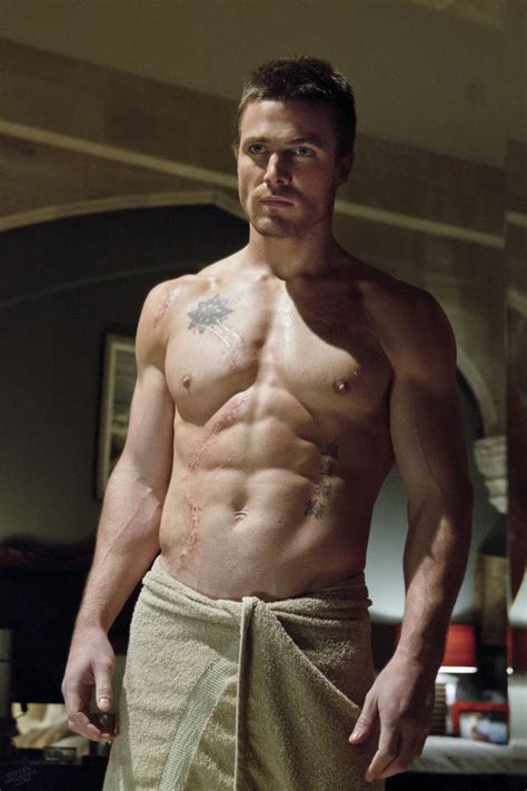 La rutina de gimnasio de Stephen Amell para partirlo en 'Arrow' | GQ España