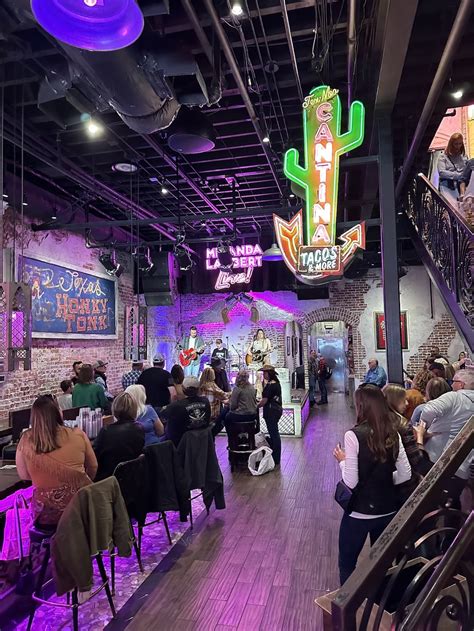 Miranda Lambert's Casa Rosa - Review and Info | Nashville Go