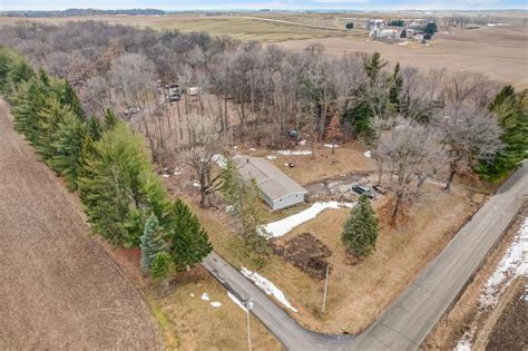 5465 Daley Rd, Waunakee, WI 53597 | Zillow Media Experts