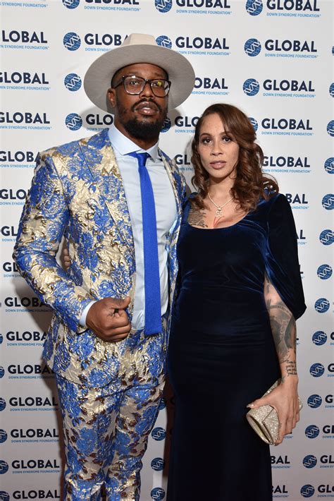 Future Hall Of Famer & Current Buffalo Bill Von Miller Arrested For Assaulting His Pregnant ...