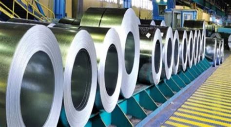 Steel prices fall 40 percent six months reach Rs 57000 per tonne | छह ...