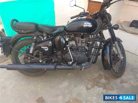 Used Royal Enfield Classic Stealth Black for sale in Noida. ID 260638 ...
