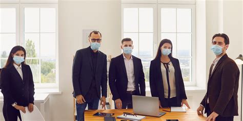 Image of Business Owner during Pandemic 的图像结果