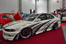 foto modifikasi mobil modifikasi mobil sedan lama klasik antik tua indonesia foto modifikasi mobil modifikasi mobil sedan lama klasik antik tua indonesia