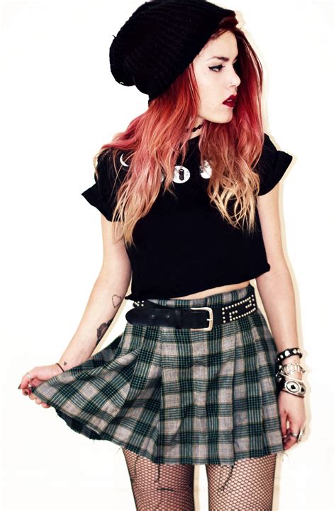 punk grunge tumblr - Recherche Google http://spotpopfashion.com/avia ...