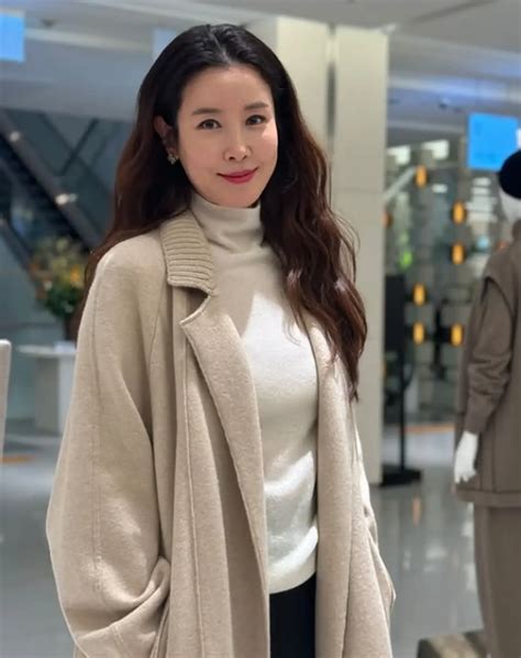 Lee Tae-Ran: Biography, TV Shows List - WeGreen Entertainment