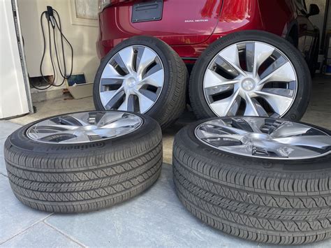 Sold - 2024 Model Y Gemini Wheels | Tesla Motors Club