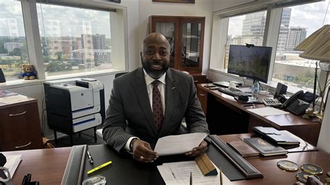 Mecklenburg County's top 5 paid employees in 2025 - Axios Charlotte