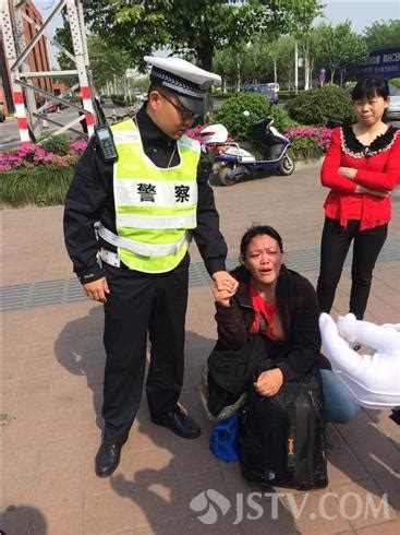 非法务工遭遇“黑心”老板 女子求助警察面临遣送回国