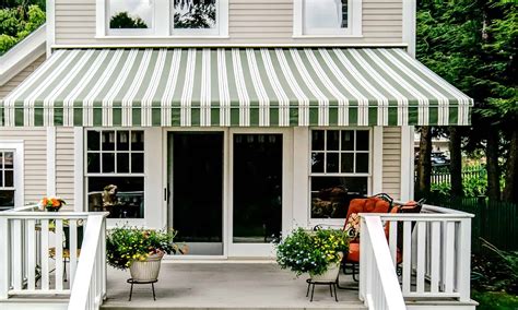 Retractable Awnings Vermont - Deck Awnings