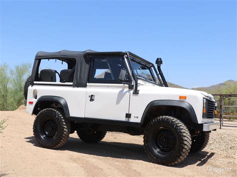 Land Rover Defender 90 Convertible SUV Classic | Rent this location on ...