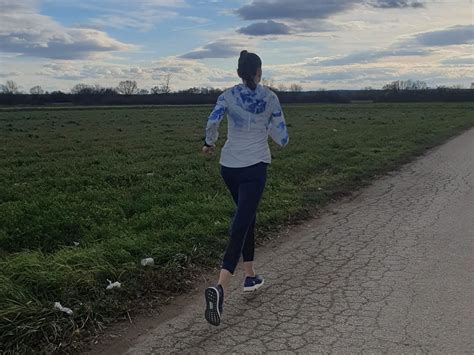 How Many Miles Is 13000 Steps? (Detailed Answer) | OLYRUN