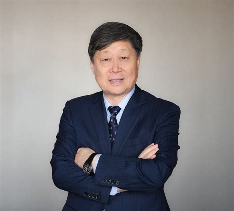 创始人张瑞敏辞任董事局主席受邀担任名誉主席 | 每经网