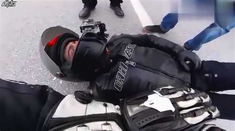 摩托车时速299摔车全程被拍下_腾讯视频