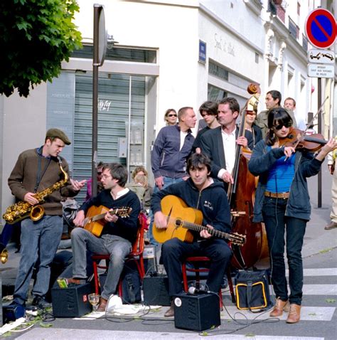 Glitter & Glory: a Guide to Eurovision - Coucou French Classes