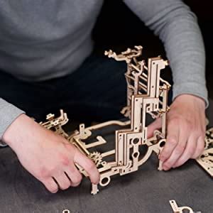 UGEARS Marble Run Tiered Hoist - Wooden Marble Run Kit with 10 Colored ...
