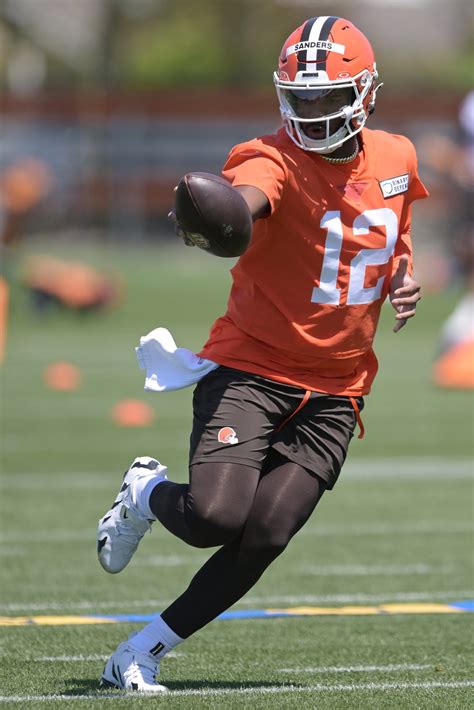 Why NFL Expert Believes Shedeur Sanders Is The Browns' Most Dangerous ...