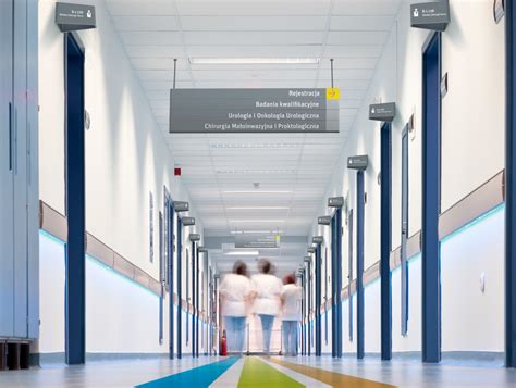 Hospital Signage Design 的图像结果