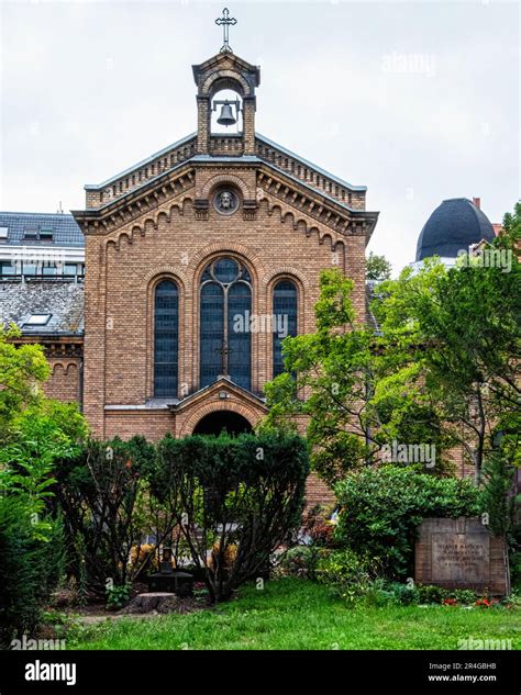 Alter St. Michael-Friedhof, Old St. Michael Cemetery, Catholic Grave ...