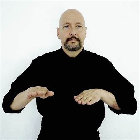 Walk-In Sign Language 的图像结果