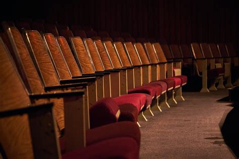 One Minute Monologues For Women | We Are Actors