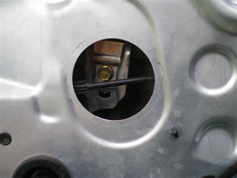 Volkswagen Passat B5: how to disassemble the driver’s door and repair ...