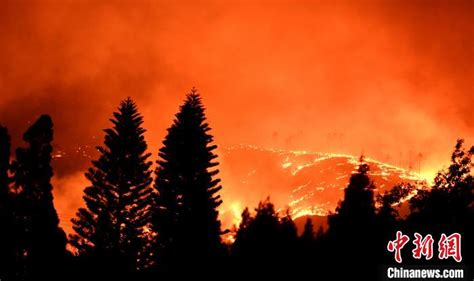 四川西昌经久乡森林火灾现场：山火持续蔓延 夜空再被照亮-新闻频道-和讯网