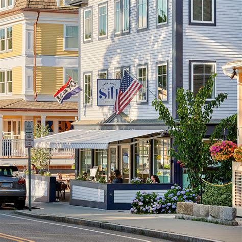 Where to Eat in Mystic, Connecticut, Summer