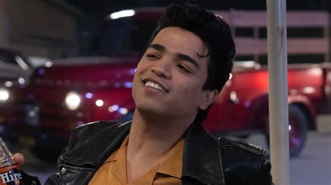 Ettől rémálmaitok lesznek: Forgatás közben távozott a Grease-sorozat ...