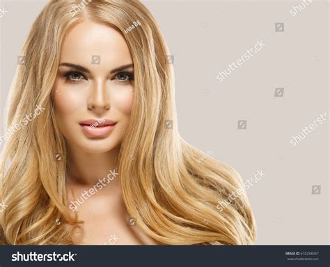 Beautiful Model Face 的图像结果