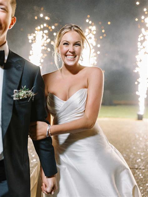 Best Wedding Bride Entrance 的图像结果