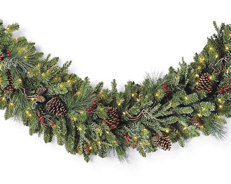 The 28 Best Christmas Garlands of 2024