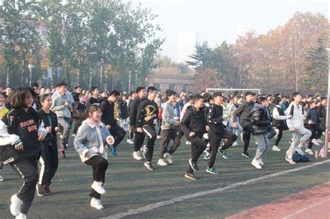济南体育场所恢复开放后首个周末，山东省体篮球主题公园人气高