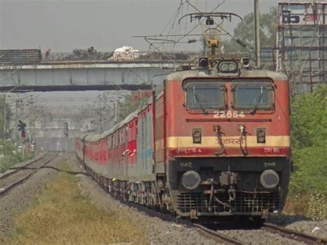 6-Month-Old Baby Dies Of Extreme Heat & Suffocation In An Overcrowded ...